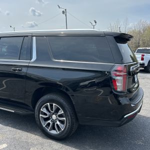 CHEVROLET SUBURBAN LS - 6