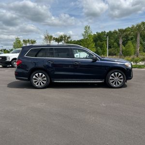 MERCEDES-BENZ GLS - 10