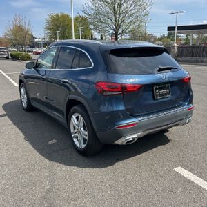 MERCEDES-BENZ GLA - 5