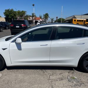 TESLA MODEL 3 LONG RANGE - 4