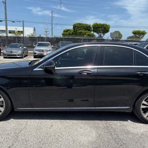 2019 Mercedes-BENZ C-CLASS photo 4