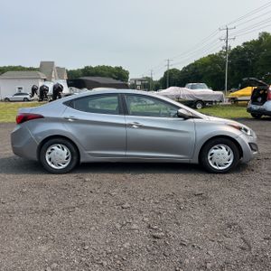 صورة 10 لـ 2016 Hyundai ELANTRA SE