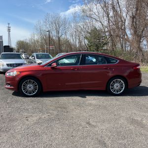 FORD FUSION SE - 3