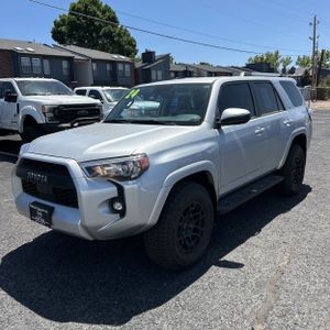 TOYOTA 4RUNNER - 1