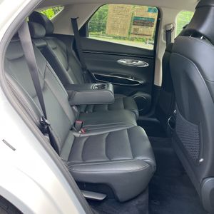 صورة 31 لـ 2025 Genesis GV70 2.5T STANDARD