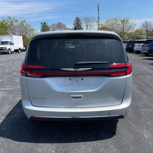 CHRYSLER PACIFICA TOURING L - 6