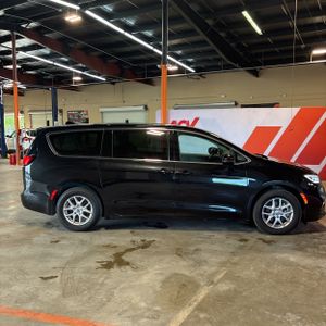 CHRYSLER PACIFICA TOURING L - 10