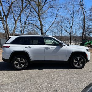 JEEP GRAND CHEROKEE 4XE - 10