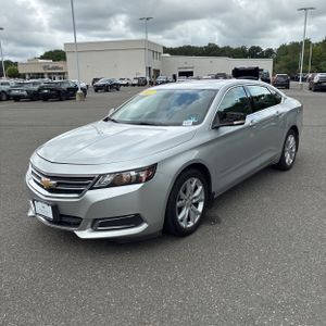 2017 Chevrolet IMPALA LT — фото 1