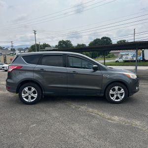 صورة 10 لـ 2015 FORD ESCAPE SE