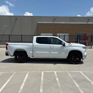 2025 Chevrolet SILVERADO 1500 LT — фото 10