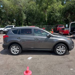 2015 Toyota RAV4 LIMITED — фото 10