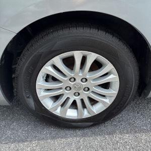 2012 Toyota SIENNA XLE 8-PASSENGER — миниатюра 19