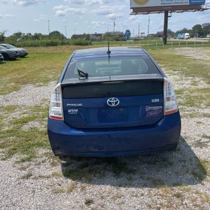 2010 Toyota PRIUS III — фото 7