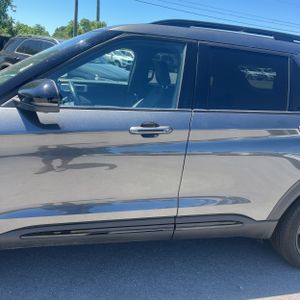FORD EXPLORER ST - 4