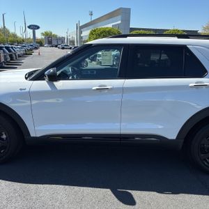 FORD EXPLORER ST-LINE - 4