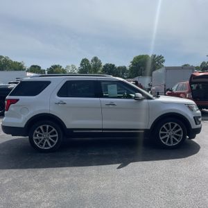 FORD EXPLORER LIMITED - 10