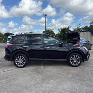 2016 Toyota RAV4 LIMITED — фото 10