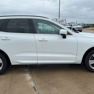 صورة مصغرة 11 لـ 2022 Volvo XC60 B5 MOMENTUM