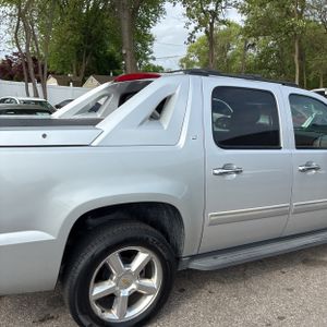 CHEVROLET AVALANCHE LT - 9