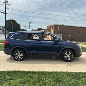 2017 Honda PILOT EX-L — фото 10