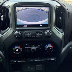 صورة 37 لـ 2020 Chevrolet SILVERADO 1500 RST