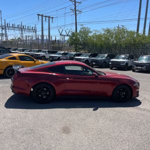 FORD MUSTANG ECOBOOST - 10