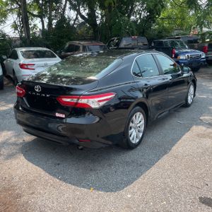 2020 Toyota CAMRY LE photo 8