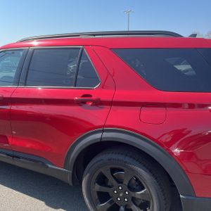 FORD EXPLORER ST-LINE - 6