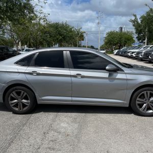 VOLKSWAGEN JETTA SE - 10