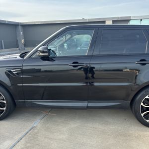 2020 LAND Rover RANGE ROVER SPORT SE photo 4