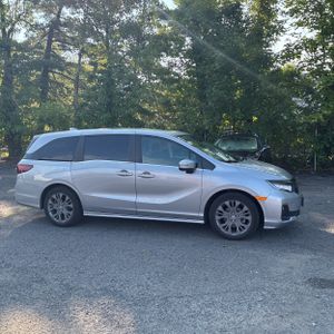 صورة 10 لـ 2025 Honda ODYSSEY TOURING