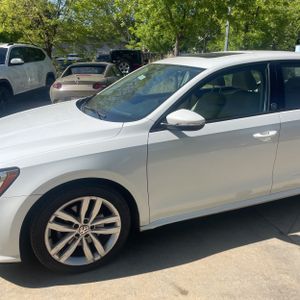 VOLKSWAGEN PASSAT WOLFSBURG - 2