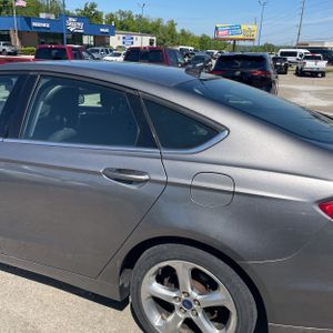 FORD FUSION SE - 6