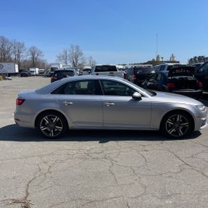 AUDI A4 2.0T PREMIUM - 10