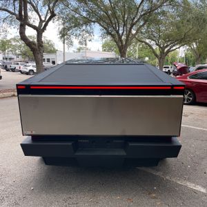 TESLA CYBERTRUCK BASE - 7