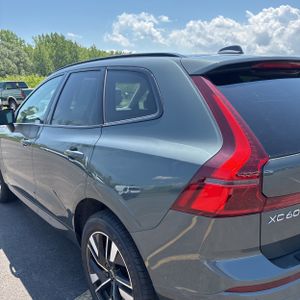 2026 Volvo XC60 B5 CORE photo 6