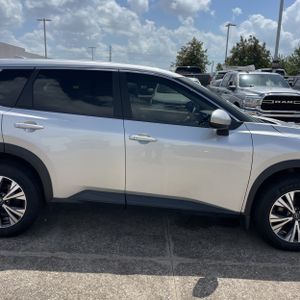 2023 Nissan ROGUE SV — миниатюра 11