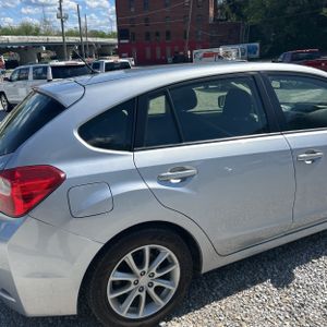 SUBARU IMPREZA PREMIUM - 9