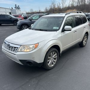 SUBARU FORESTER X PREMIUM - 1