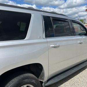 CHEVROLET SUBURBAN LT - 9