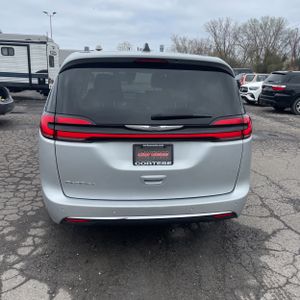 CHRYSLER PACIFICA TOURING L - 7