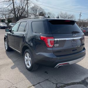 FORD EXPLORER XLT - 5