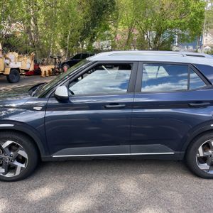 HYUNDAI VENUE LIMITED - 4