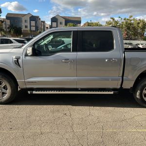 FORD F-150 XLT - 4