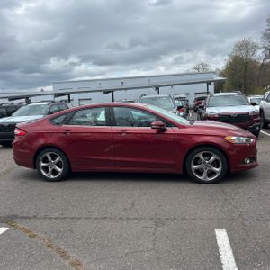 FORD FUSION SE - 10
