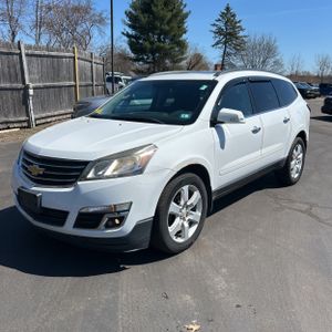 CHEVROLET TRAVERSE LT - 1