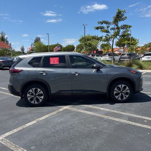 NISSAN ROGUE SV - 10