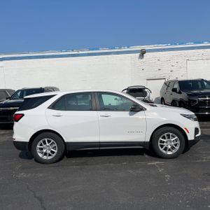 CHEVROLET EQUINOX LS - 10