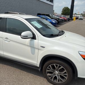 2016 Mitsubishi OUTLANDER SPORT 2.4 SE thumbnail 13